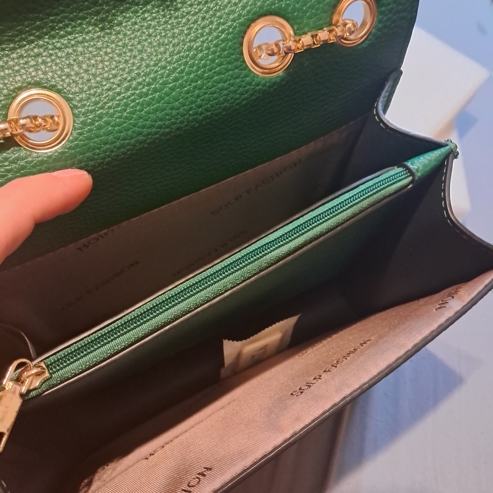 Elegant Green Small Leather Crossbody/Handbag for Women - Picture 5 of 8